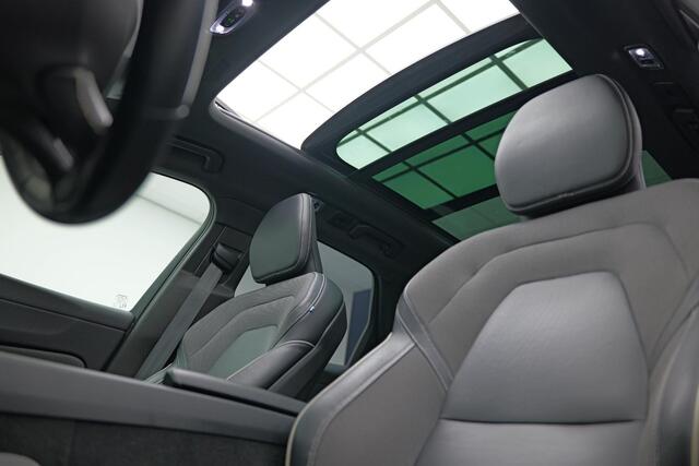 Volvo XC60 2.0 Recharge T8 AWD R-Design |Bomvoll|Pano|360 Camera|Luchtvering|Trekhaak|H&K|HUD|