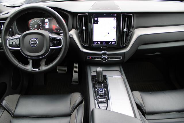 Volvo XC60 2.0 Recharge T6 AWD R-Design | Trekhaak | Adaptieve cruise | Panoramadak | H&K | Winterpack |