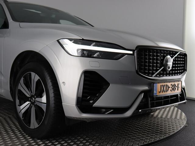 Volvo XC60 2.0 T6 Plug-in hybrid AWD Plus Dark (Pano / 360 Cam / H&K / Winterpakket)