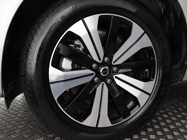 Volvo XC60 2.0 T6 Plug-in hybrid AWD Plus Dark (Pano / 360 Cam / H&K / Winterpakket)