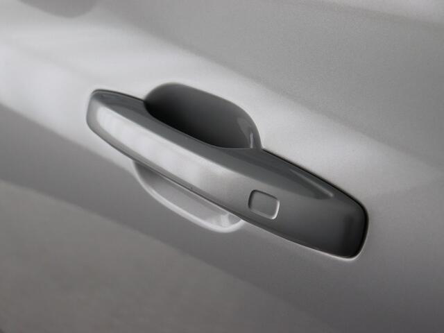 Volvo XC60 2.0 T6 Plug-in hybrid AWD Plus Dark (Pano / 360 Cam / H&K / Winterpakket)