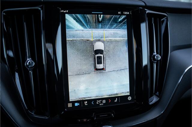 Volvo XC60 2.0 T6 Plug-in hybrid AWD Plus Black Edition**TREKHAAK**