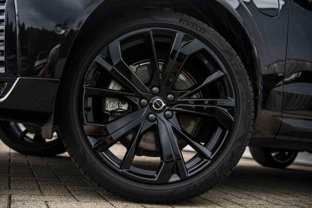 Volvo XC60 2.0 T6 Plug-in hybrid AWD Ultra Black Edition | Trekhaak | Adaptieve Cruise Control | Panoramadak | Harman Kardon Audio | Parkeercamera | Stoel-/Stuurverwarming | Dodehoek Detectie |