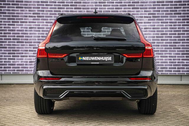 Volvo XC60 2.0 T6 Plug-in hybrid AWD Ultra Black Edition | Trekhaak | Adaptieve Cruise Control | Panoramadak | Harman Kardon Audio | Parkeercamera | Stoel-/Stuurverwarming | Dodehoek Detectie |