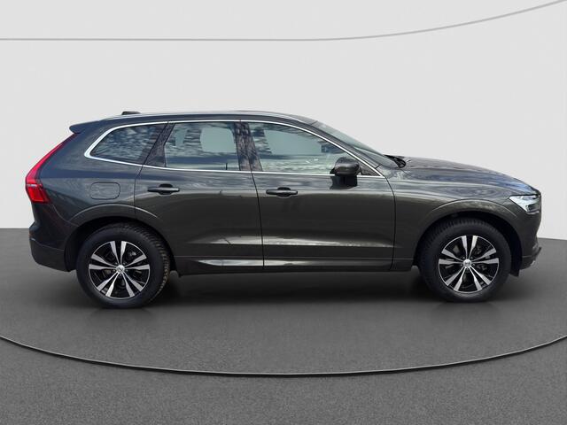 Volvo XC60 2.0 B5 Momentum Exclusive | Pano | Leder | 360* | H&K |