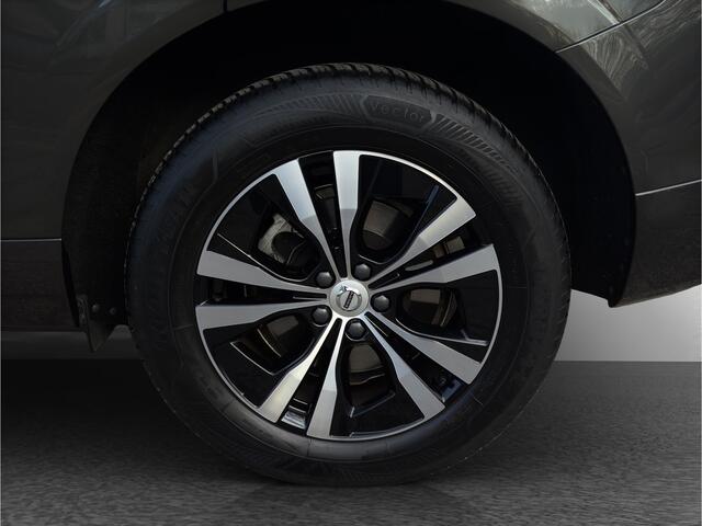 Volvo XC60 2.0 B5 Momentum Exclusive | Pano | Leder | 360* | H&K |