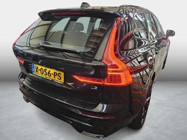 Volvo XC60 2.0 T6 Plug-in hybrid AWD Plus Black Edition | Adaptieve Cruise Control | Panoramadak | Stoel en Stuurverwarming | Dodehoek Detectie | 21" |