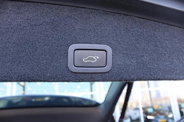 Volvo XC60 2.0 T5 FWD Polar+ | Adapt. Cruise | Afn. Trekhaak | Schuif/kanteldak | BLIS | Verw. Voorstoelen | El. Voorstoelen |