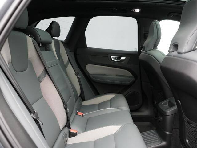 Volvo XC60 T6 AWD R-Design Plug In Hybrid 350pk Dealer O.H. PHEV | Panodak | Adaptive Cruise | Camera | Lederen Sportstoelen Memory & Verwarmd | Harman / Kardon | Stuur Verwarmd | 21"L.M | Apple Carplay | Keyless | Blis | Navigatie | DAB |