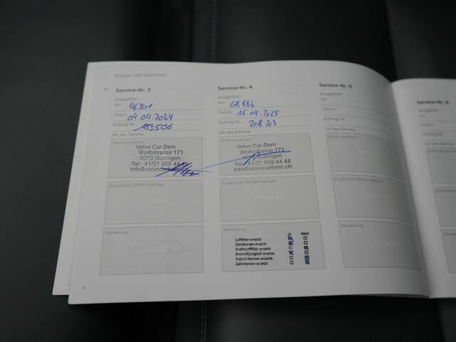 Volvo XC60 T6 AWD R-Design Plug In Hybrid 350pk Dealer O.H. PHEV | Panodak | Adaptive Cruise | Camera | Lederen Sportstoelen Memory & Verwarmd | Harman / Kardon | Stuur Verwarmd | 21"L.M | Apple Carplay | Keyless | Blis | Navigatie | DAB |