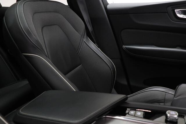 Volvo XC60 2.0 T6 Plug-in hybrid AWD Plus Dark | LIGHTNING PACK | FULL LED | PANORAMADAK | DAB | APPLE | CAMERA