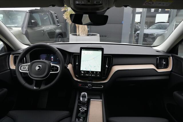 Volvo XC60 2.0 T8 Plug-in hybrid AWD Ultra Dark 455pk Panoramadak/Luchtvering/Trekhaak
