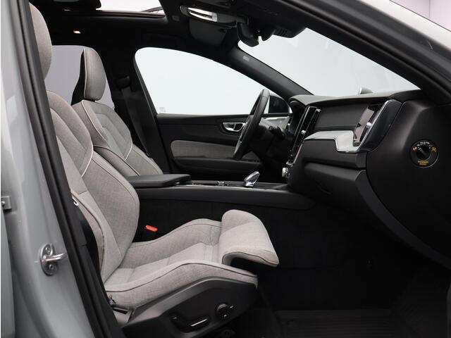 Volvo XC60 2.0 T8 Plug-in hybrid AWD Ultra Dark PHEV, Automaat, 21 inch, Panoramadak, Bowers&Wilkins audio, Stoelverwarming, Stuurverwarming, Trekhaak semi elektrisch wegklapbaar, Gelaagde- en getinte ramen