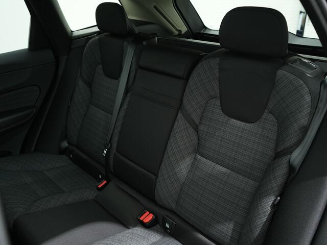 Volvo XC60 2.0 T6 PLUG-IN HYBRID 350PK AWD CORE BRIGHT AUT8 | Panoramadak | Climate Pack | Privacy Glass