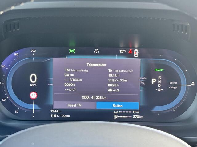 Volvo XC60 2.0 T6 Plug-in hybrid AWD R-Design | Trekhaak | 21 inch | Dark | H/K Geluid