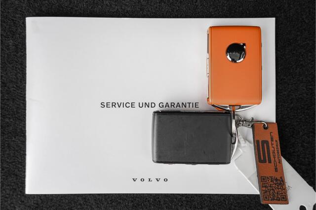 Volvo XC60 2.0 T8 Plug-in hybrid AWD Ultra Dark Pano Luchtvering H/K 21"