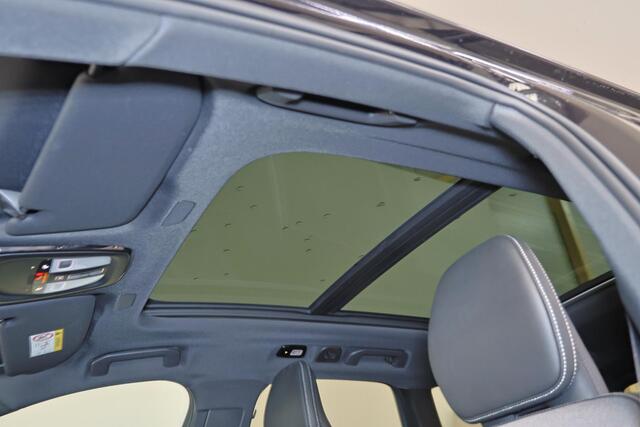 Volvo XC60 T6 Recharge AWD Ultra Black Edition - Panorama/schuifdak - IntelliSafe Assist & Surround - 360º Camera - Bowers & Wilkins audio - Adaptieve LED koplampen - Verwarmde voorstoelen, stuur & achterbank - Parkeersensoren voor & achter - Elektr. bedienb. voorst