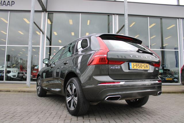 Volvo XC60 T8 Twin Engine AWD Momentum Pro Luchtvering | Schuif/kantel dak | Trekhaak | Verw. Stoel & Stuurwiel | BLIS | H&K audio |