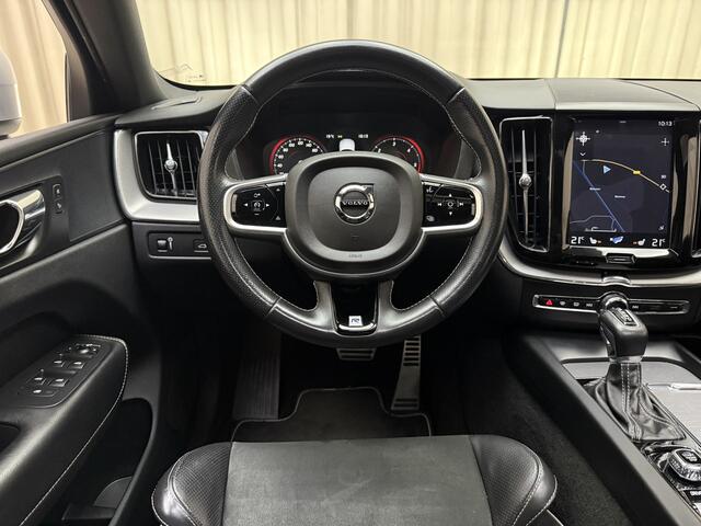 Volvo XC60 2.0 D5 AWD R-Design Panoramadak / Adapt. Cruise / Camera / Elek. Trekhaak / Leder / BLIS / Stoelverwarming / LED / 19'' LMV