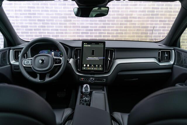 Volvo XC60 2.0 T6 Plug-in hybrid AWD Plus Black Edition | Facelift | Trekhaak | Memory | 360° camera | Stoelverwarming V+A | Stuurverwarming | Harman/Kardon | DAB | BLIS | Adaptieve cruise |