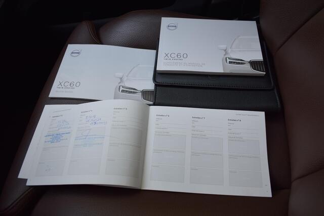 Volvo XC60 2.0 T8 AWD Mom Pro PANO|LEDER|LED|STOEL+STUURVW|