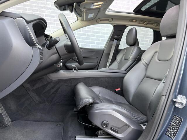 Volvo XC60 2.0 T6 Plug-in hybrid AWD Inscription Expression | Adaptieve Cruise Control | Panoramadak | Trekhaak | Harman Kardon Audio | Stoel-/Stuurverwarming | Parkeercamera | Standkachel |