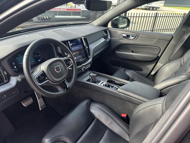 Volvo XC60 2.0 B4 R-Design Pano|ACC|H&K|leder