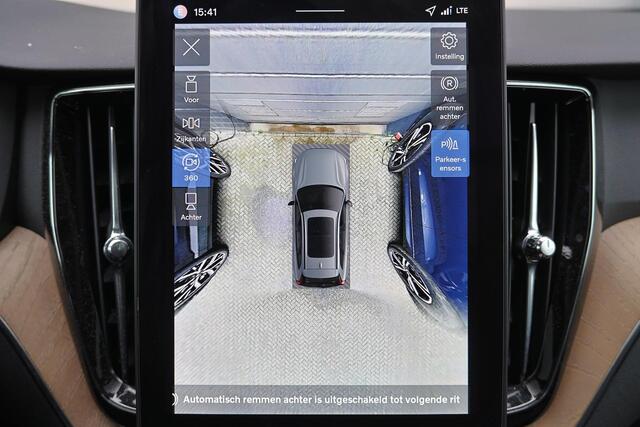 Volvo XC60 T6 Recharge AWD Plus Bright - Panorama/schuifdak - IntelliSafe Assist & Surround - 360º Camera - Harman/Kardon audio - Verwarmde voorstoelen, stuur & achterbank - Parkeersensoren voor & achter - Elektr. bedienb. voorstoelen met geheugen - Head up display 