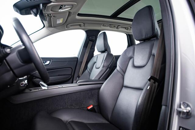 Volvo XC60 2.0 T6 Plug-in hybrid AWD Plus Bright Panoramadak - Keyless Drive - Ambienteverlichting uitgebreid - Parkeerhulp voor/achter - Achteruitrijcamera - Buitenspiegels elektr. inklapbaar -