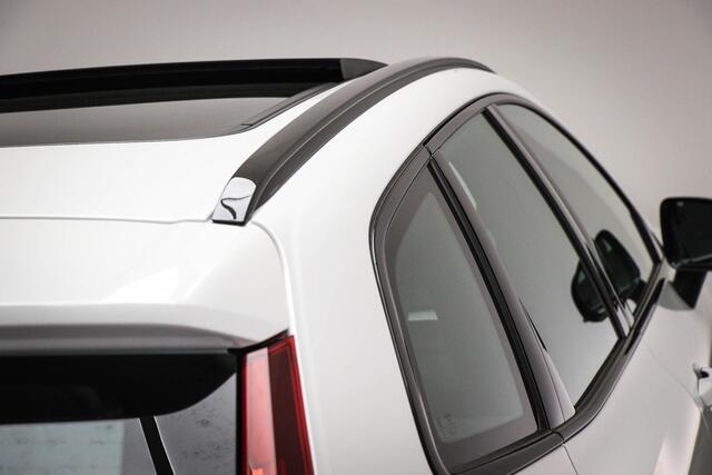 Volvo XC60 2.0 T6 Plug-in hybrid AWD R-Design | BOWER EN WILKINS | LUCHTVERING | HEAD UP | ACHTERBANKVERWARMING | 21"
