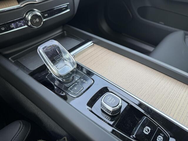 Volvo XC60 2.0 T8 Plug-in hybrid AWD Plus Dark