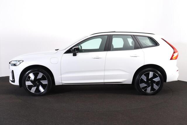 Volvo XC60 T6 Recharge AWD Ultra Dark - Panorama/schuifdak - IntelliSafe Assist & Surround - 360º Camera - Harman/Kardon audio - Adaptieve LED koplampen - Verwarmde voorstoelen, stuur & achterbank - Parkeersensoren voor & achter - Elektr. bedienb. voorstoelen met ge