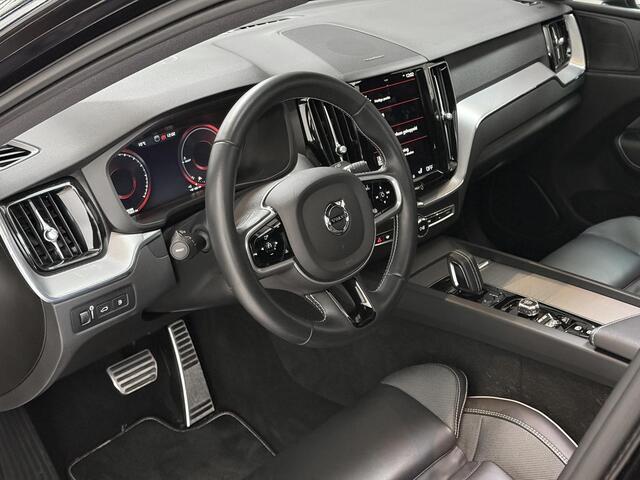 Volvo XC60 2.0 T6 Plug-in hybrid AWD R-Design - BLACK PACK - DEALER ONDERHOUDEN - PANORAMADAK - LEER - 360 CAMERA - STOELVERWARMING + STUURVERWARMING