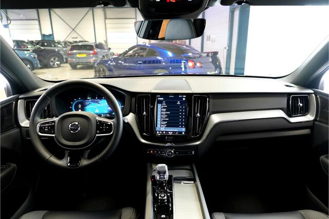 Volvo XC60 2.0 T6 AWD 293kW/399pk Aut8 Plug-in hybrid Plus Black Edition PANORAMADAK + HARMAN/KARDON + ADAPT.CRUISE + GOOGLE DASH + LANE ASSIST + STOELVERWARMING V&A + MATRIX LED-KOPLAMPEN + STUURVERWARMING + 360 CAMERA + PARKSENSOREN V&A + 21" LM-VELGEN!