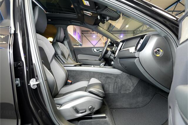 Volvo XC60 2.0 T6 AWD 293kW/399pk Aut8 Plug-in hybrid Plus Black Edition PANORAMADAK + HARMAN/KARDON + ADAPT.CRUISE + GOOGLE DASH + LANE ASSIST + STOELVERWARMING V&A + MATRIX LED-KOPLAMPEN + STUURVERWARMING + 360 CAMERA + PARKSENSOREN V&A + 21" LM-VELGEN!
