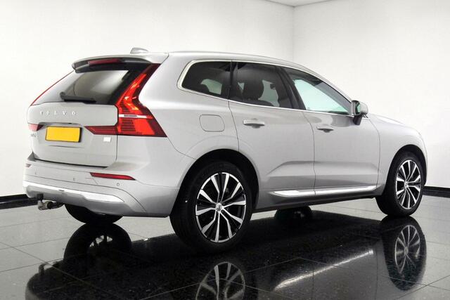 Volvo XC60 2.0 T8 AWD 335kW/456pk Plug-in hybrid Plus Bright PANORAMADAK + HARMAN/KARDON + EL.TREKHAAK + ADAPT.CRUISE + PILOT ASSIST + BLIS + HEAD-UP DISPLAY + STOEL-&STUURVERWARMING + 360 CAMERA + HEAD-UP DISPLAY + PARKSENSOREN V&A + 20" LM-VELGEN!!