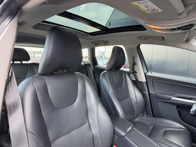 Volvo XC60 2.0 T5 FWD Polar+ leer/ schuifdak/ standkachel/ climate line/ trekhaak/ 18 inch/ volvo on call