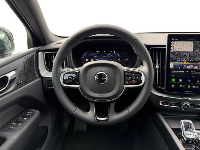 Volvo XC60 T6 Plug-in hybrid AWD Plus Black Edition | Panoramadak | Harman Kardon