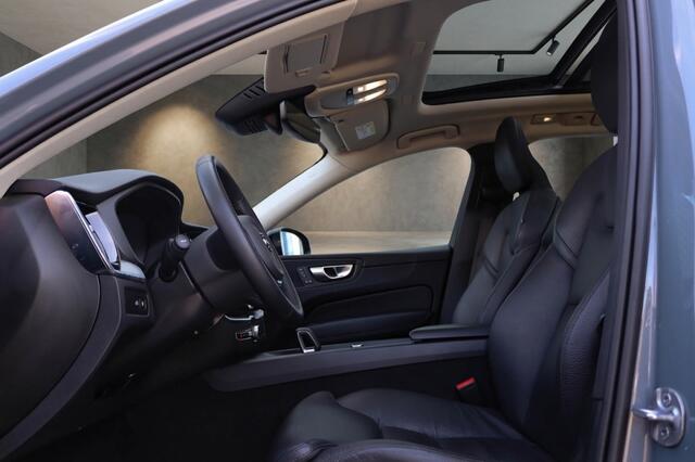 Volvo XC60 T6 Plus Dark Recharge Long Range Plug-In Hybrid AWD