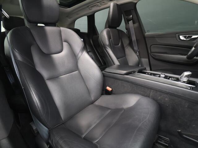 Volvo XC60 2.0 T8 Twin Engine AWD Momentum [SCHUIFKANTELDAK, APPLE CARPLAY, ANDROID, ELEKTRISCH VERSTELBARE STOELEN, STUURVERWARMING, STOELVERWARMING, VOL LEDER, CRUISE, CLIMATE, NIEUWSTAAT]