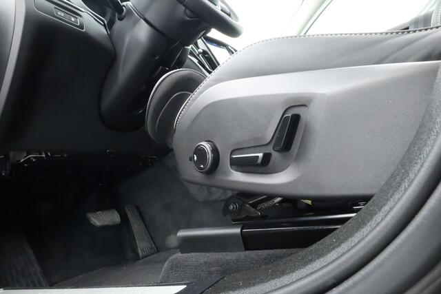 Volvo XC60 2.0 T6 Plug-in hybrid AWD Plus Dark | Pano | Pilot Assist | Head-up | 360cam | Keyless | Harman Kardon | Stoel- Stuurverw. |