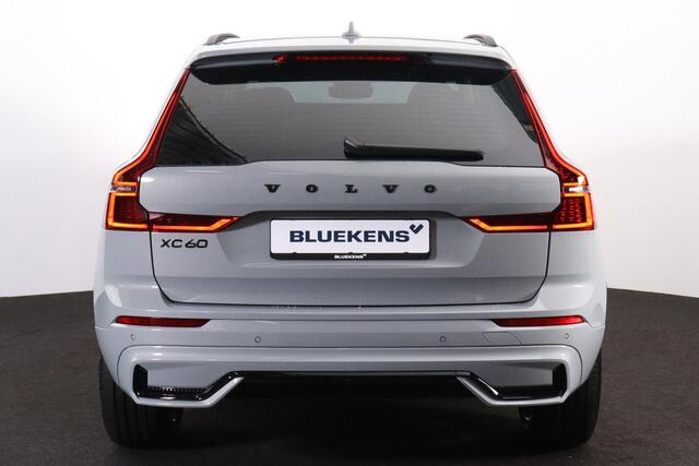 Volvo XC60 T6 Recharge AWD Essential Black Edition - Fiscale waarde ¤ 63.575,- - IntelliSafe Assist & Surround - Parkeercamera achter - Verwarmde voorstoelen, stuur & achterbank - Parkeersensoren achter - Draadloze tel. lader - Extra getint glas - Elektr. inklapbar