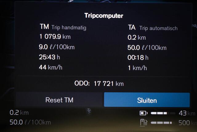 Volvo XC60 2.0 T8 Plug-in hybrid AWD Plus Bright | LUCHTVERING | ACHTERBANKVERWARMING | DAB | APPLE | 360 CAMERA | 20"