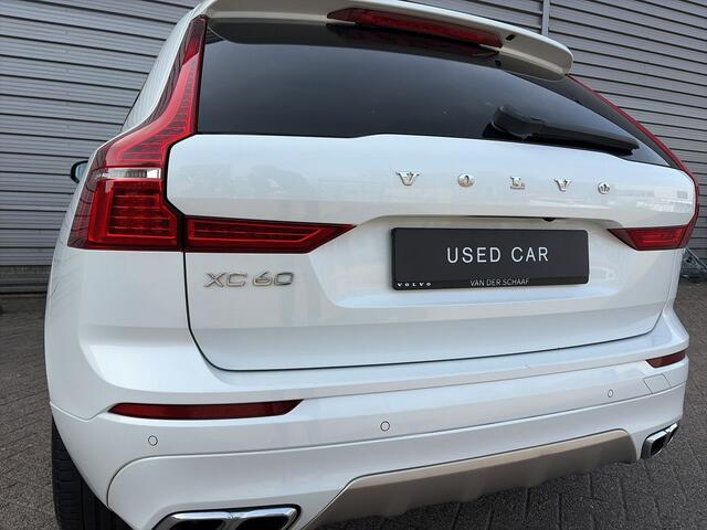 Volvo XC60 2.0 Recharge T6 AWD R-Design / 21 Velgen / Treeplanken / Sport stoelen /