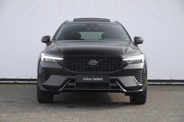 Volvo XC60 T6 350PK Plug-in hybrid AWD Ultra Black Edition / Navigatie / Adaptieve Cruise control / Head Up-Display / Panorama dak / Elektrische stoelen met geheugen / Stuurverwarming / Stoelverwarming v+a / 360 Camera /