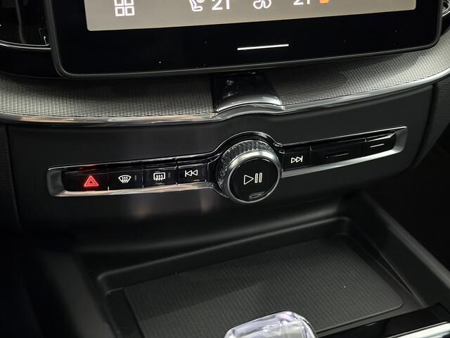 Volvo XC60 2.0 T6 Plug-in hybrid AWD Ultra Black Edition Facelift Panoramadak, Harman/Kardon, Luchtvering, Elektrische trekhaak, 360 Camera, Memory stoelen, Head-up display, 1 jaar garantie