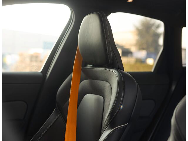 Volvo XC60 T8 AWD Polestar Engineered | Pano - Trekhaak - HUD