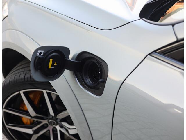 Volvo XC60 T8 AWD Polestar Engineered | Pano - Trekhaak - HUD