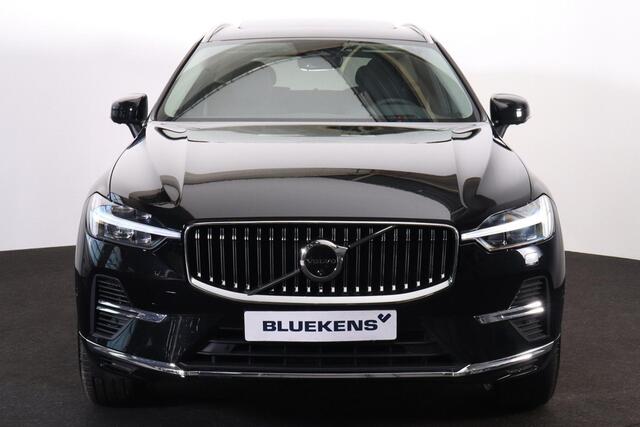 Volvo XC60 T6 Recharge AWD Ultra Bright - Panorama/schuifdak - IntelliSafe Assist & Surround - 360º Camera - Harman/Kardon audio - Adaptieve LED koplampen - Verwarmde voorstoelen, stuur & achterbank - Parkeersensoren voor & achter - Elektr. bedienb. voorstoelen met 