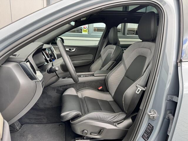 Volvo XC60 2.0 T8 Plug-in hybrid AWD Ultimate Dark 455 PK | Head-up | Harman/Kardon | 21 Inch